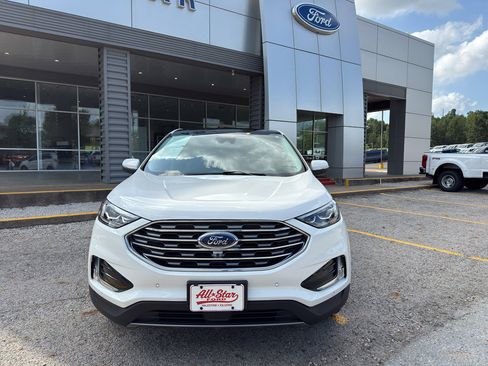 Used 2024 Ford Edge Titanium w/ Equipment Group 301A AWD/4WD image 2