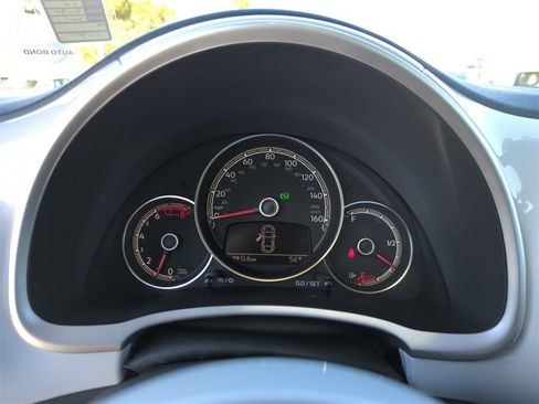 Used 2019 Volkswagen Beetle 2.0T SE image 44