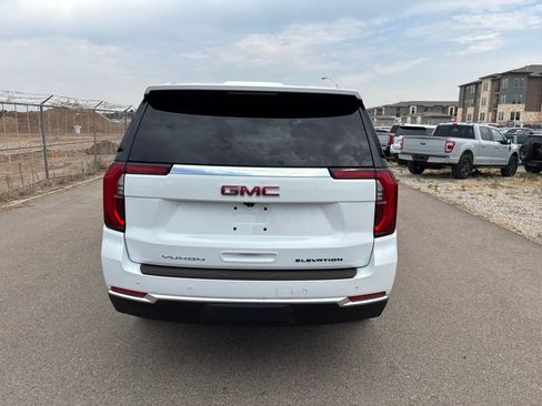 Used 2025 GMC Yukon Elevation AWD/4WD image 5