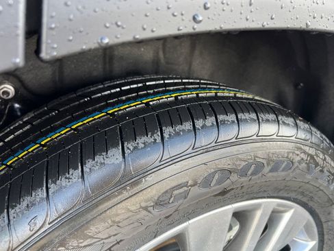 New 2026 Toyota Highlander Platinum image 28