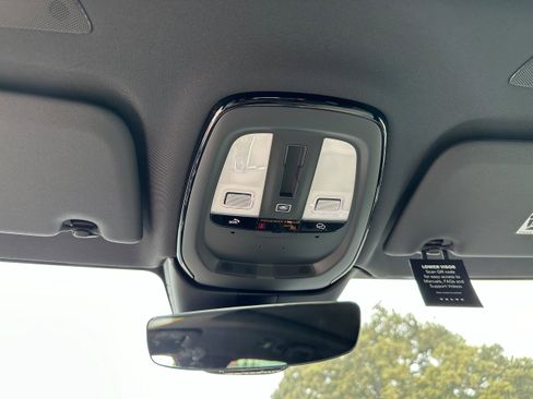 New 2025 Volvo V60 B5 Cross Country Ultra w/ Protection Package Premier image 15