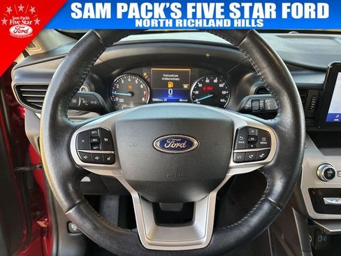 Used 2021 Ford Explorer XLT image 23