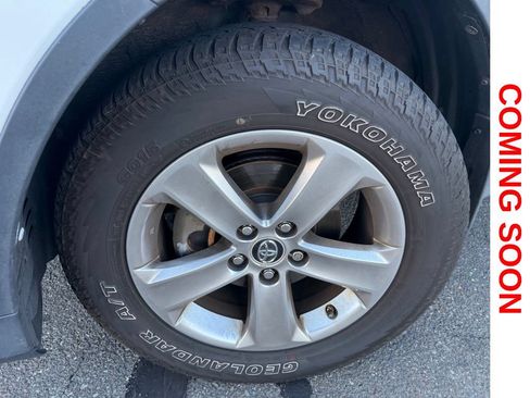 Used 2015 Toyota RAV4 XLE AWD/4WD image 4