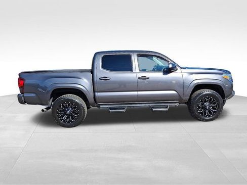 Used 2022 Toyota Tacoma SR image 9