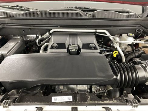 Used 2024 GMC Canyon Denali image 32