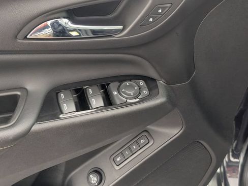 Certified 2022 Chevrolet Equinox Premier FWD image 11