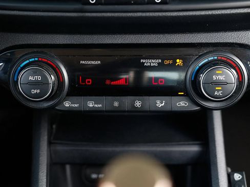 Used 2019 Kia Forte Sedan FWD image 42