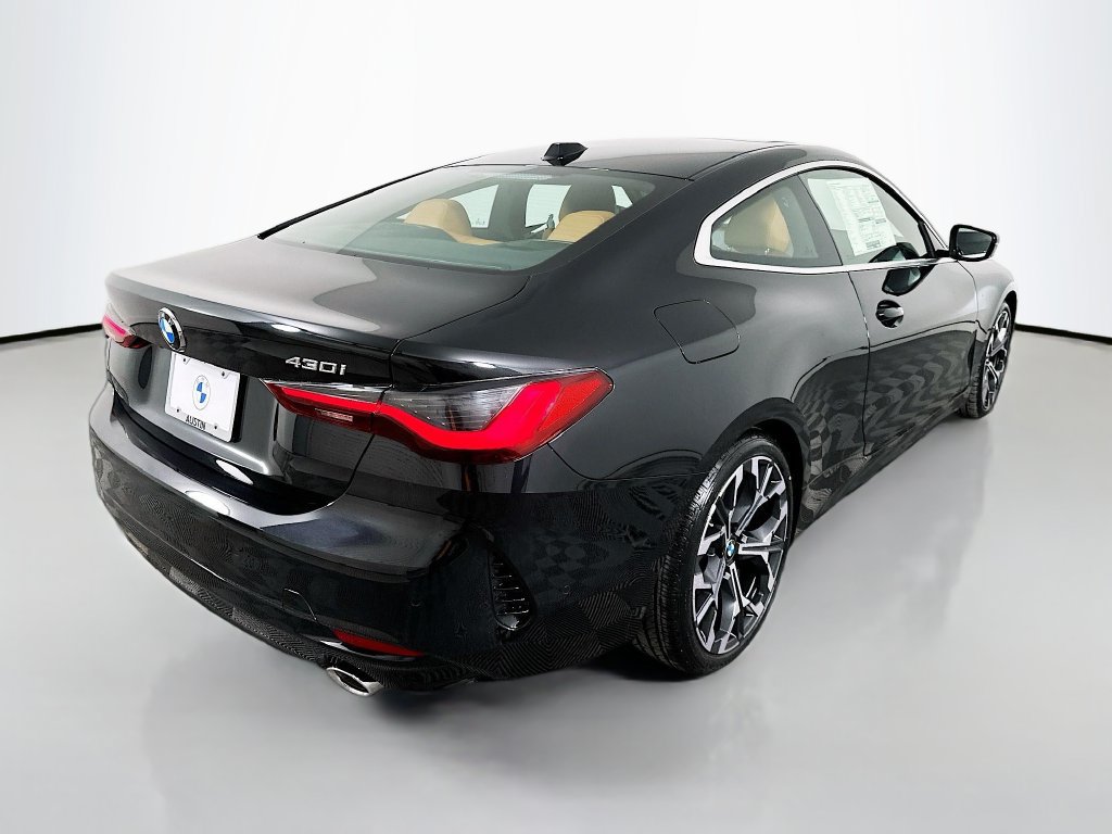 Used 2026 BMW 430i Coupe w/ Parking Assistance Package RWD image 5