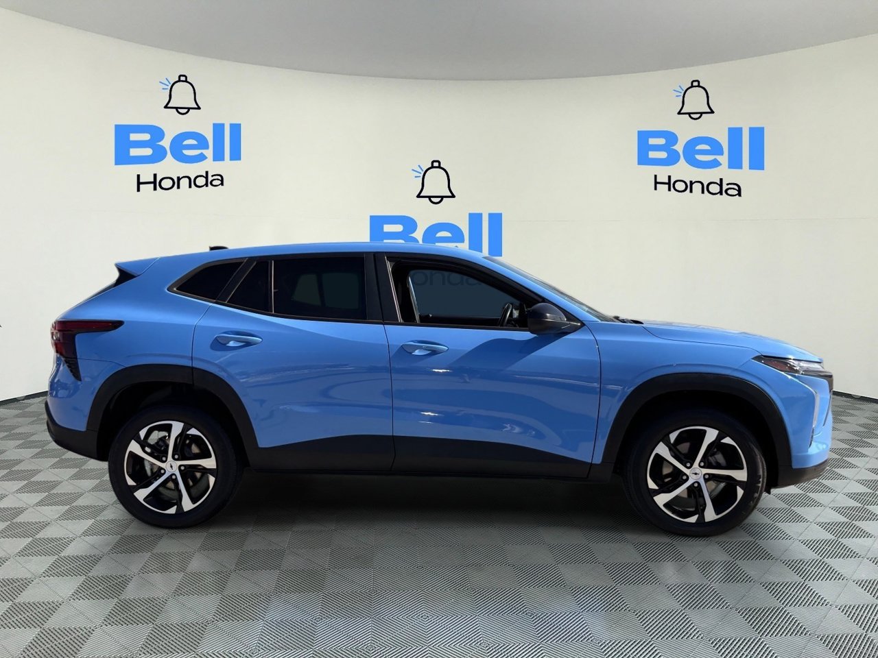 Used 2024 Chevrolet Trax RS FWD image 5