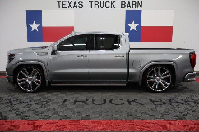 Used 2023 GMC Sierra 1500 Denali w/ Denali Reserve Package AWD/4WD image 1