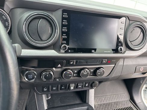 Used 2022 Toyota Tacoma TRD Sport w/ TRD Premium Sport Package AWD/4WD image 9