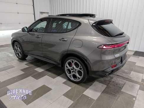 Used 2024 Alfa Romeo Tonale Veloce AWD/4WD image 2