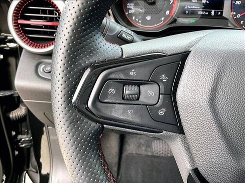Used 2024 Chevrolet Trax RS FWD image 20