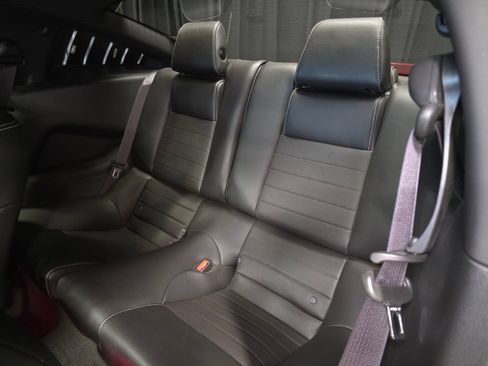 Used 2014 Ford Mustang GT Premium w/ Comfort Package RWD image 28