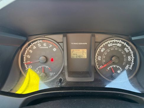 Used 2017 Toyota Tacoma SR image 20