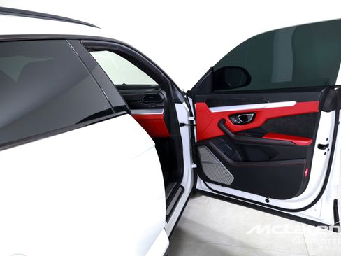 Used 2019 Lamborghini Urus image 27