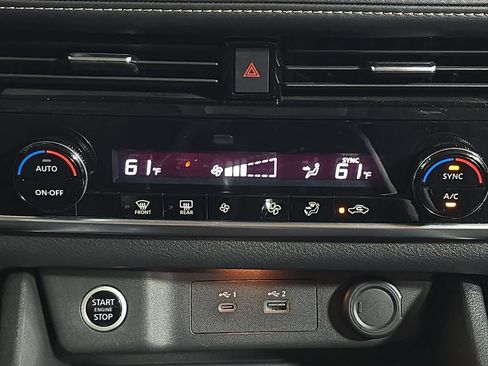 Used 2021 Nissan Rogue SV FWD image 19