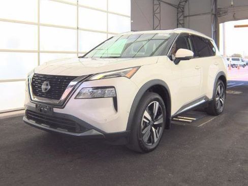 Used 2023 Nissan Rogue SL w/ SL Premium Package AWD/4WD image 2