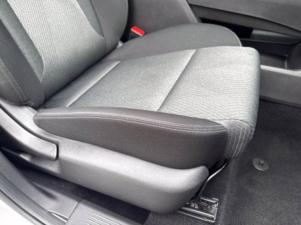 Used 2025 Nissan Rogue SV FWD image 43