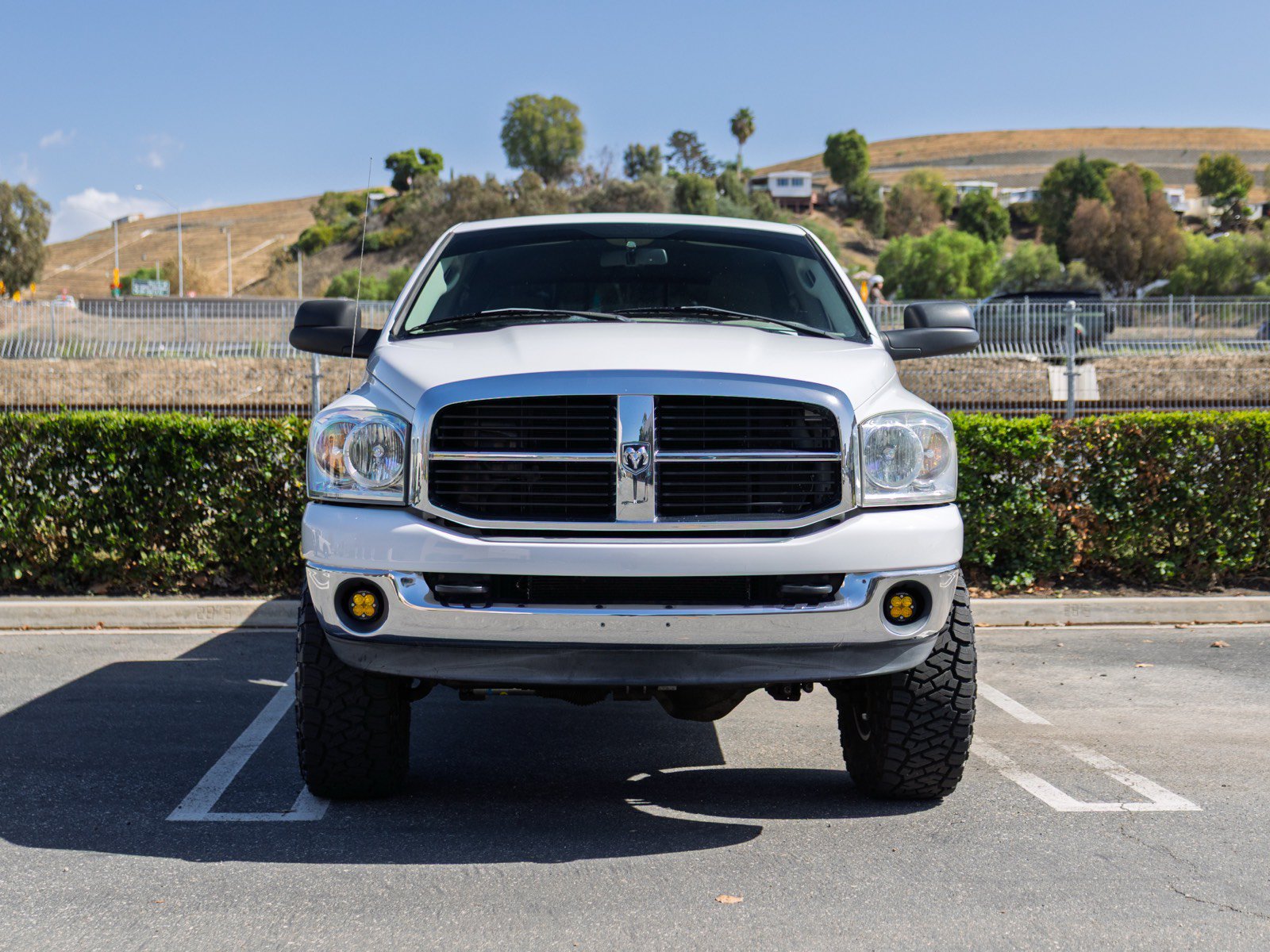 Used 2009 Dodge Ram 2500 Truck SLT w/ Popular Equipment Group AWD/4WD image 2