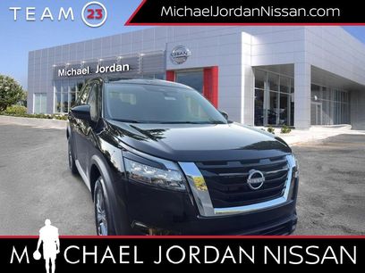 New 2025 Nissan Pathfinder S