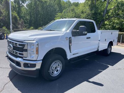 New 2026 Ford F350 XL w/ XL Chrome Package AWD/4WD image 3