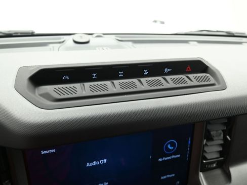 New 2025 Ford Bronco Badlands image 14