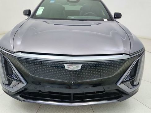 Used 2024 Cadillac Lyriq Sport image 9