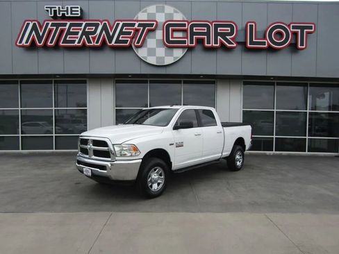 Used 2015 RAM 2500 SLT image 1