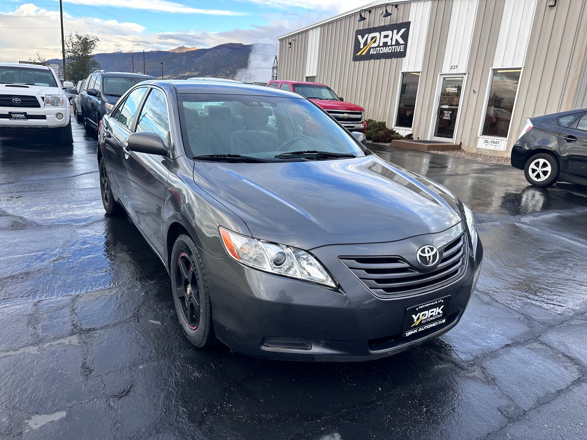 Used 2008 Toyota Camry LE FWD image 1
