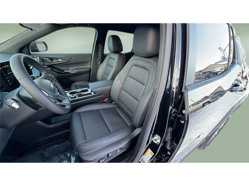 New 2026 Chevrolet Equinox LT w/ Convenience Package II image 24