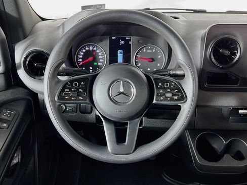 Used 2023 Mercedes-Benz Sprinter 2500 image 11