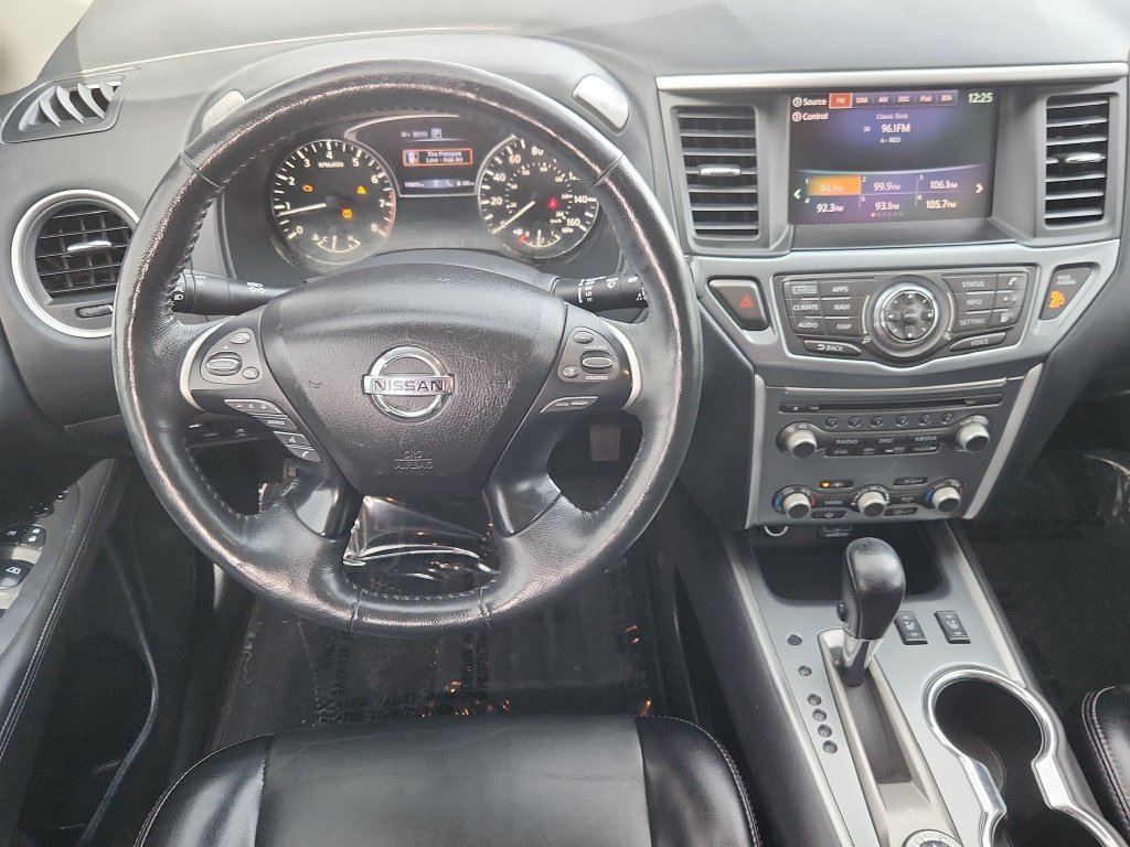Used 2020 Nissan Pathfinder SL AWD/4WD image 10