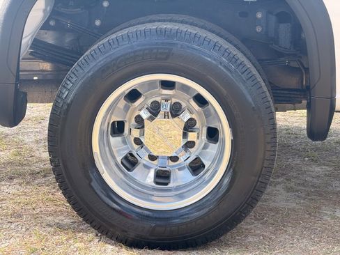 Used 2025 GMC Sierra 3500 Denali Ultimate image 13