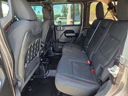 Certified 2021 Jeep Wrangler Unlimited Rubicon AWD/4WD image 14