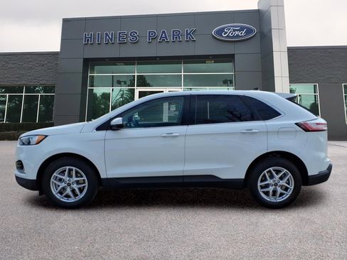Used 2023 Ford Edge SEL w/ Convenience Package image 4