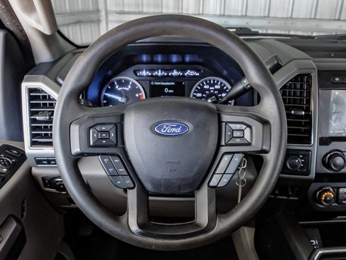 Used 2019 Ford F250 XLT w/ XLT Premium Package AWD/4WD image 15