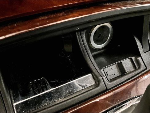 Used 2005 Mercedes-Benz CLK 320 Cabriolet image 32