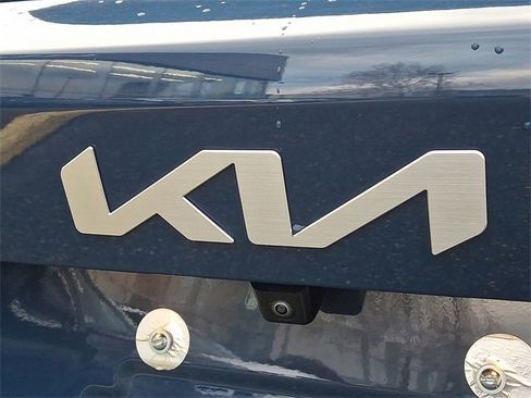 Certified 2025 Kia Sorento S image 29