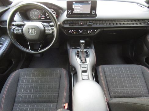 Used 2025 Honda HR-V Sport image 29