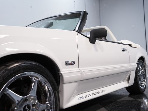 Used 1993 Ford Mustang GT RWD image 18