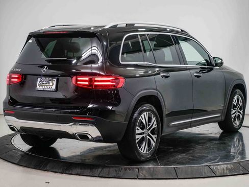 Used 2026 Mercedes-Benz GLB 250 image 4