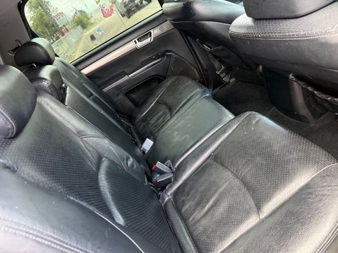 Used 2009 Kia Borrego Limited image 36