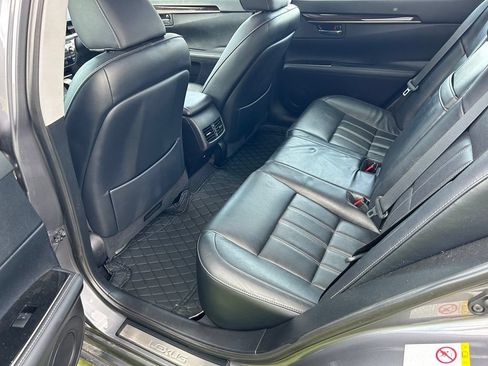 Used 2018 Lexus ES 350 w/ Luxury Package w/Wood Trim FWD image 11