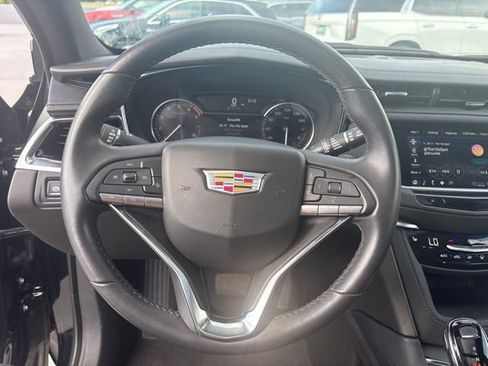 Used 2024 Cadillac XT6 Luxury AWD/4WD image 9