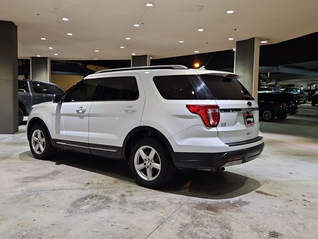 Used 2019 Ford Explorer XLT w/ Equipment Group 202A FWD image 6