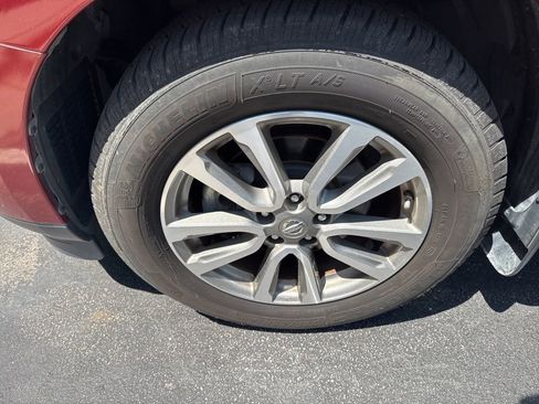 Used 2016 Nissan Pathfinder S FWD image 13