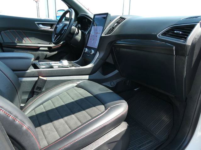 Certified 2024 Ford Edge ST-Line AWD/4WD image 14