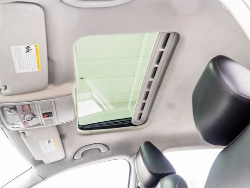 Used 2021 Volkswagen Passat 2.0T SE image 35