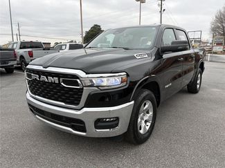 Used 2025 RAM 1500 Big Horn video 2